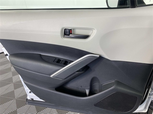 2023 Toyota Corolla Cross LE photo 20