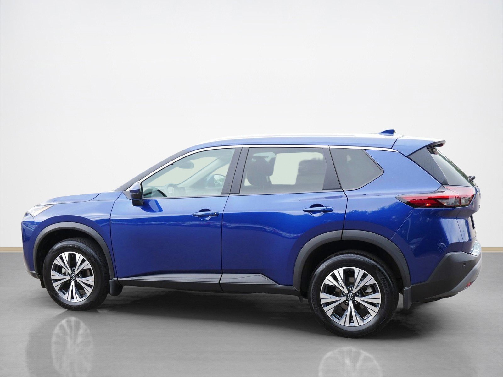 2023 Nissan Rogue SV photo 5