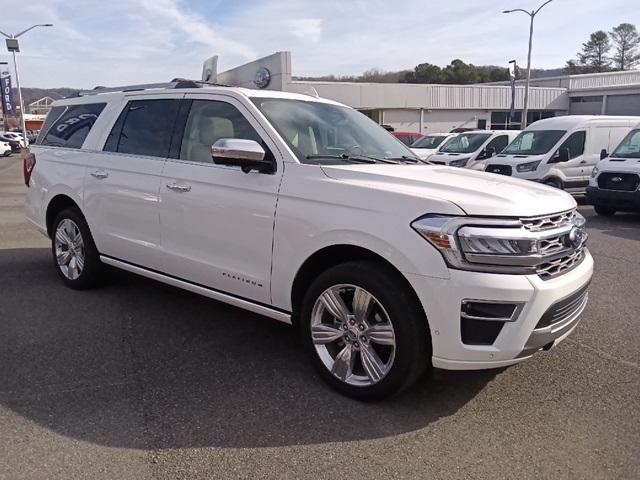 2024 Ford Expedition Platinum's photo