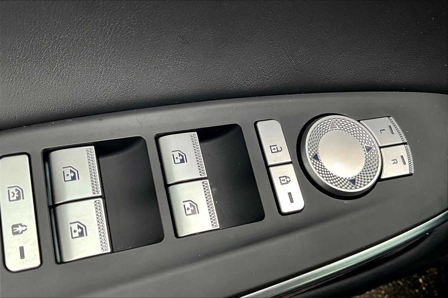 2025 Genesis GV70 2.5T photo 29
