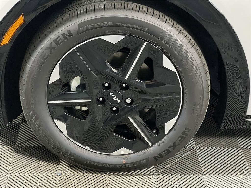 2025 Kia EV6 Wind photo 11