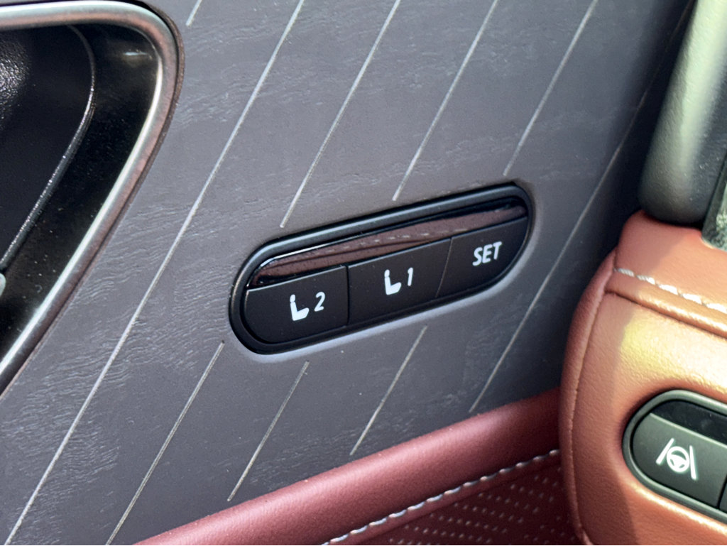 2026 Infiniti QX80 photo 34
