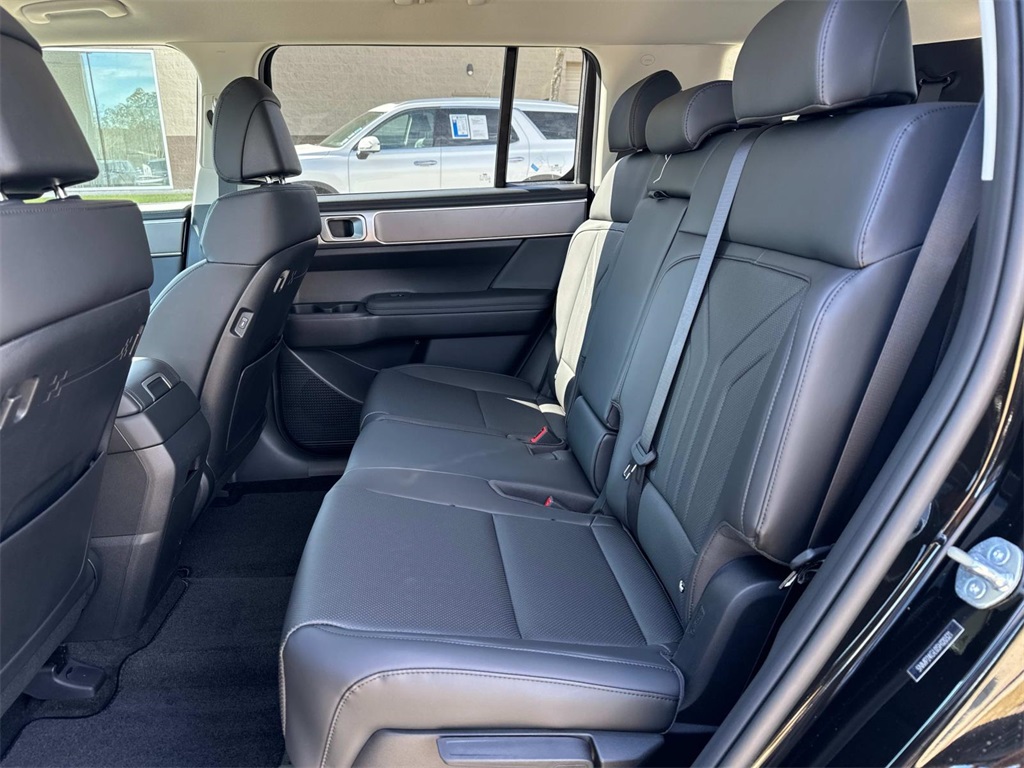 2025 Hyundai Santa Fe SEL photo 6