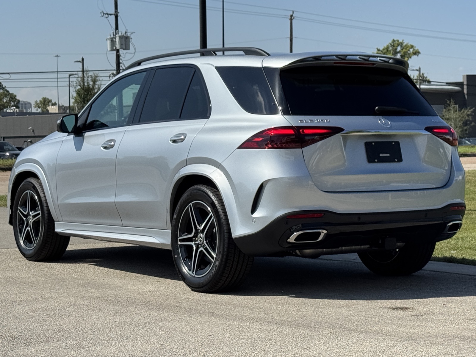 2026 Mercedes Benz GLE 350 4MATIC photo 3