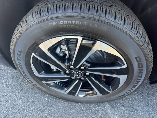 2025 Buick Enclave Sport Touring photo 10