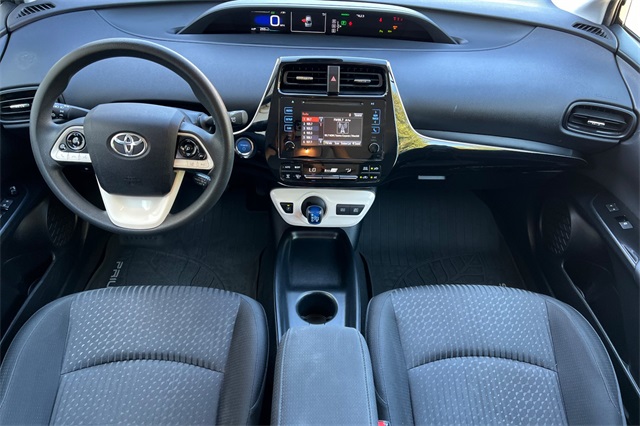 2017 Toyota Prius One Two photo 14