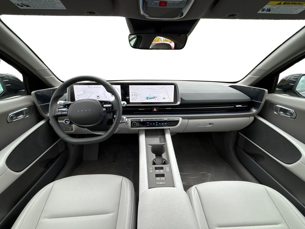 2025 Hyundai Ioniq 6 SEL photo 9