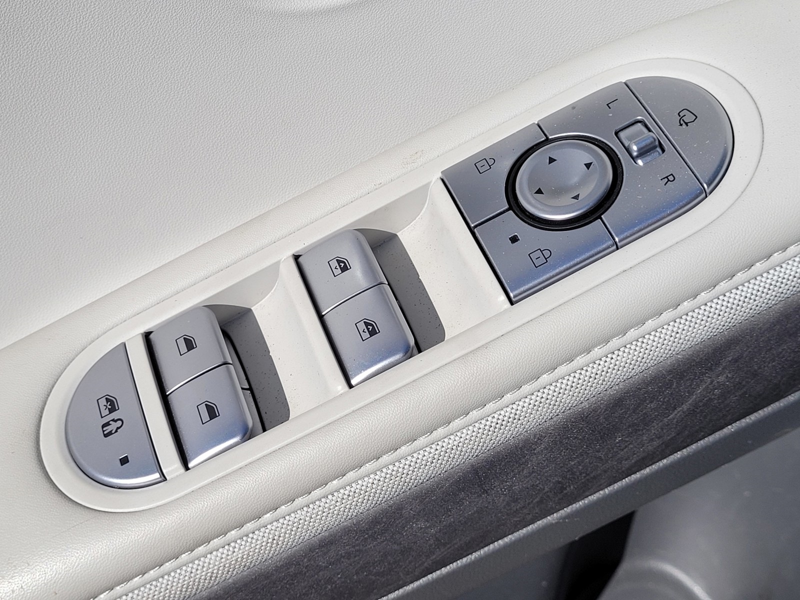 2024 Hyundai Ioniq 5 Limited photo 14