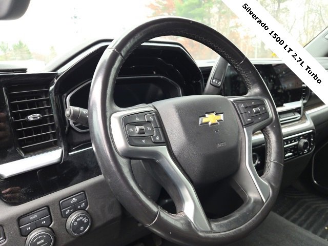 2022 Chevrolet Silverado 1500 LT photo 3