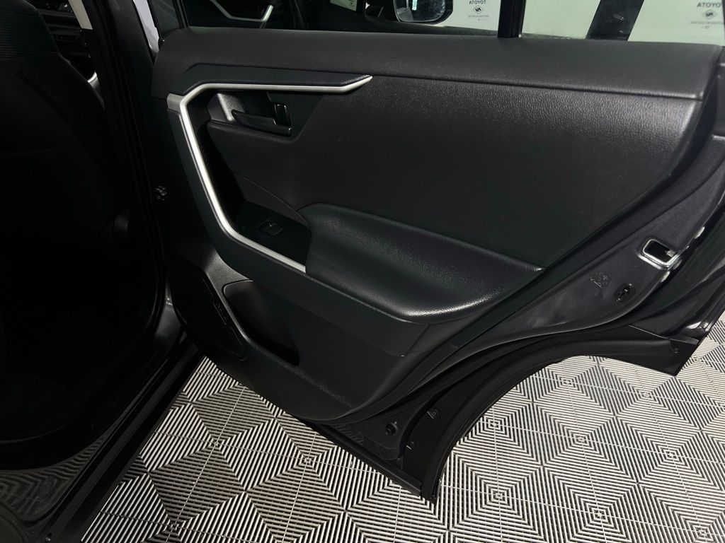 2024 Toyota RAV4 LE photo 25