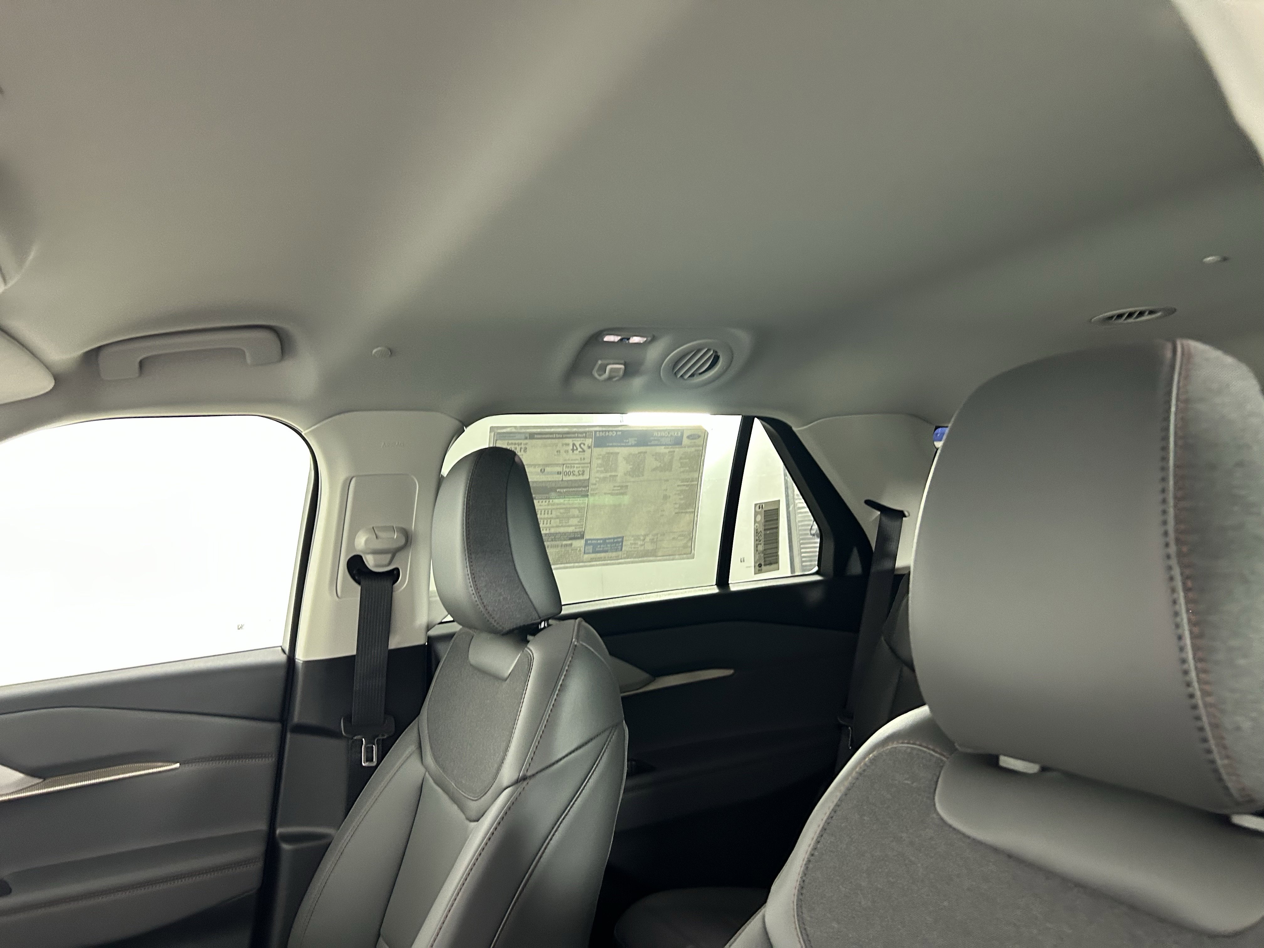 2025 Ford Explorer photo 13