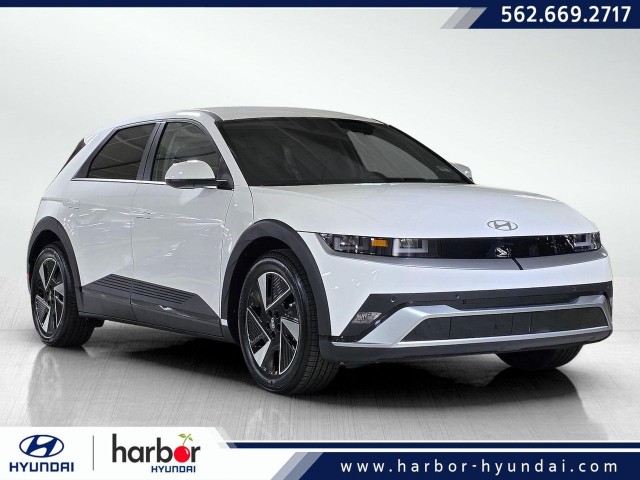 2026 Hyundai IONIQ 5 SE's photo