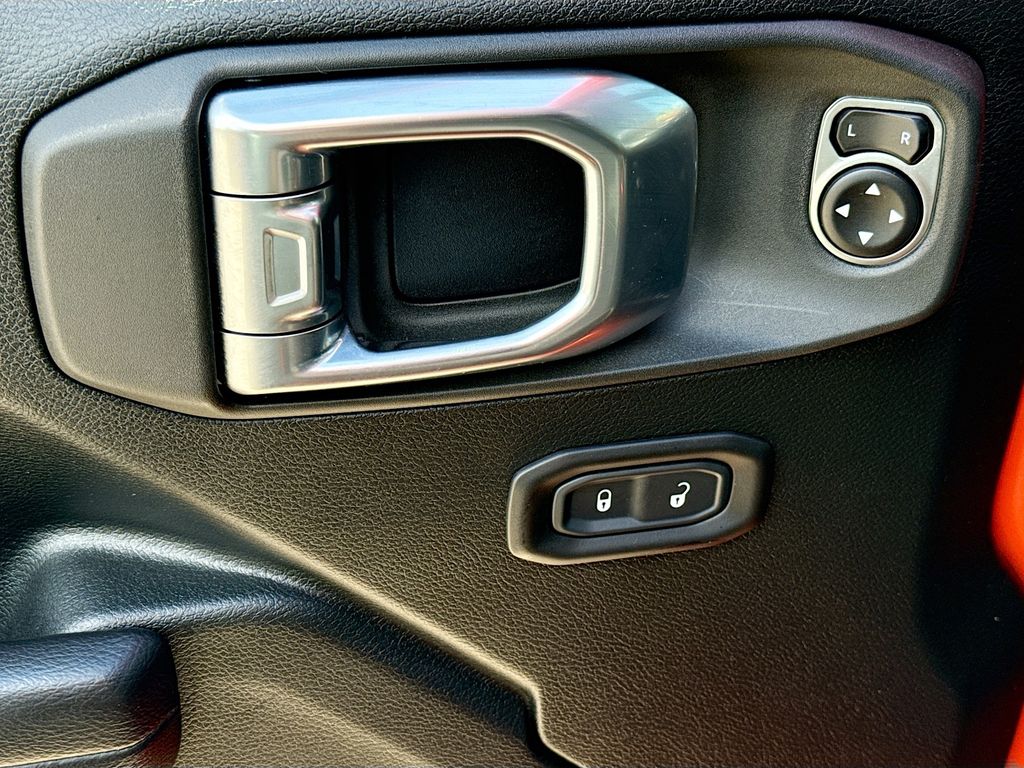 2020 Jeep Wrangler Sport S photo 16
