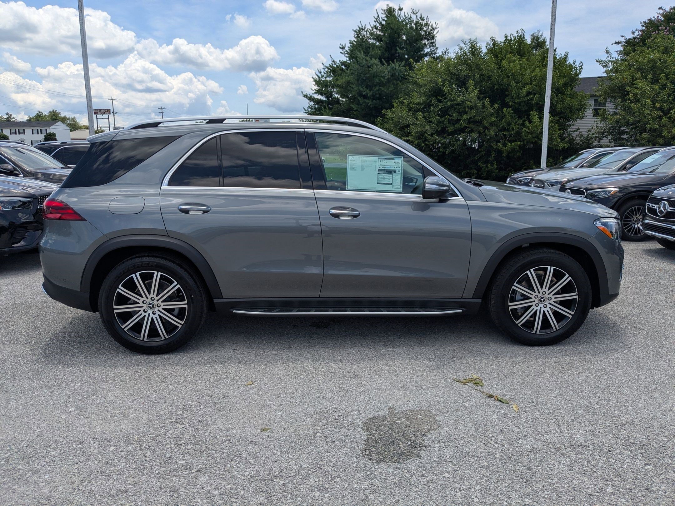 2025 Mercedes Benz GLE 350 4MATIC photo 4