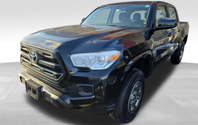 2017 Toyota Tacoma SR's photo
