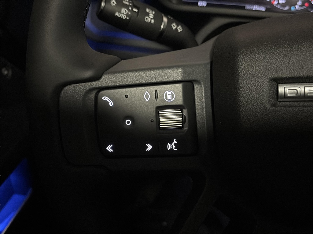 2025 Land Rover Defender 130 X-Dynamic SE photo 20