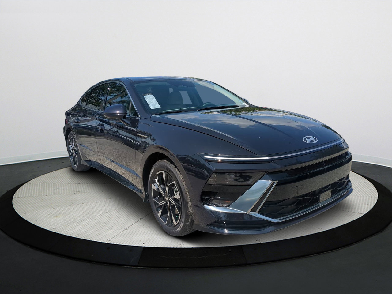2024 Hyundai Sonata SEL photo 2