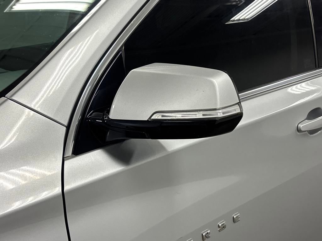 2019 Chevrolet Traverse Leather photo 3