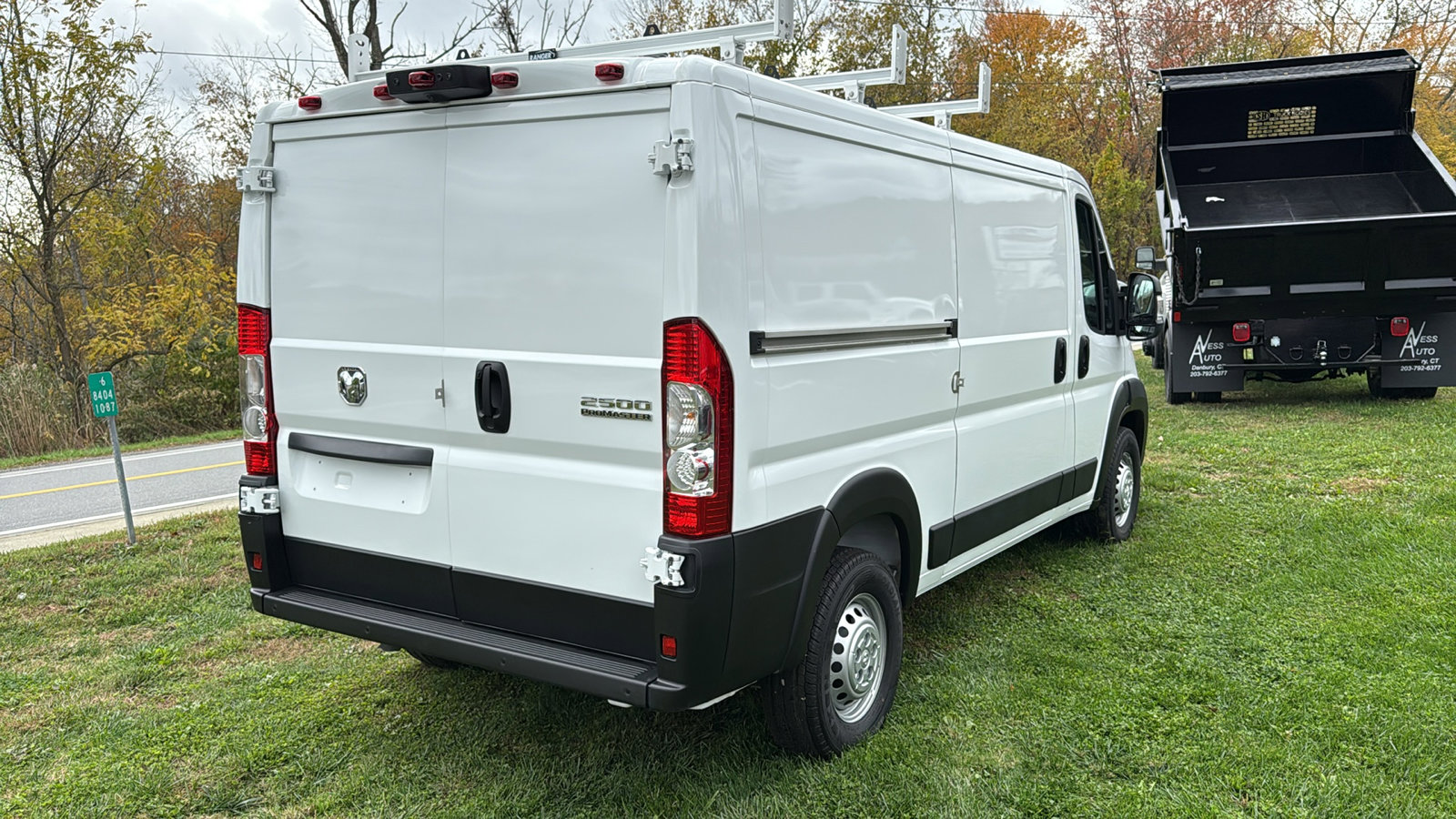 2025 Ram ProMaster 2500 Tradesman photo 2