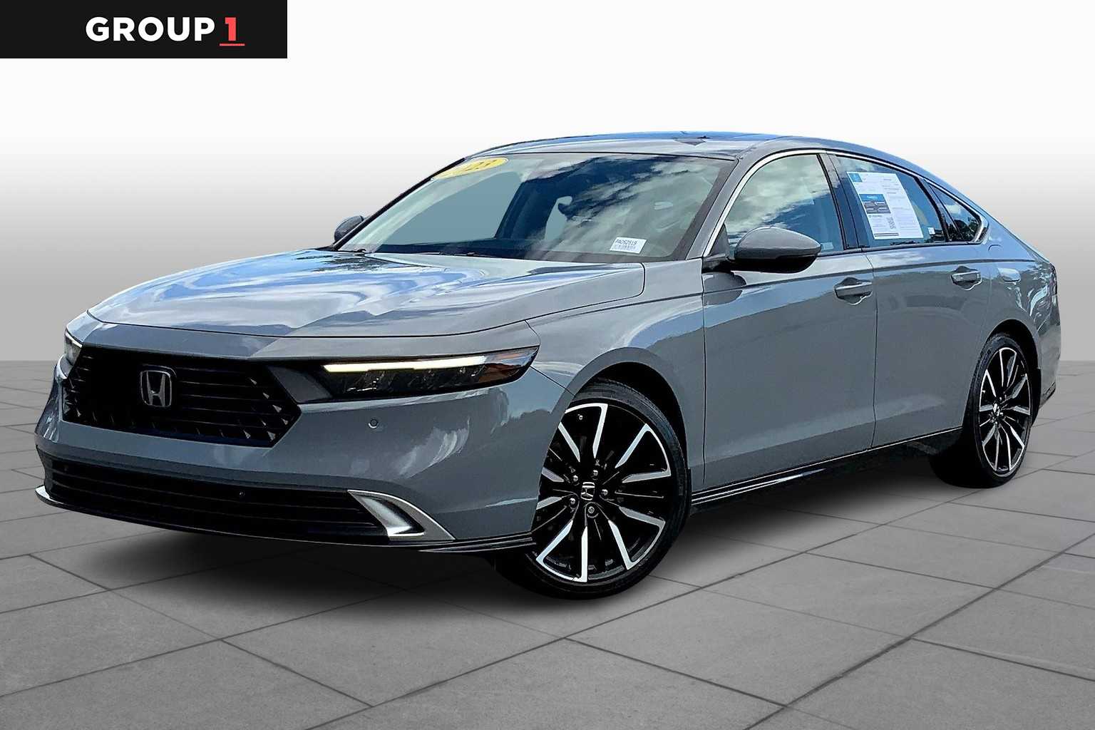2023 Honda Accord Hybrid Touring's photo