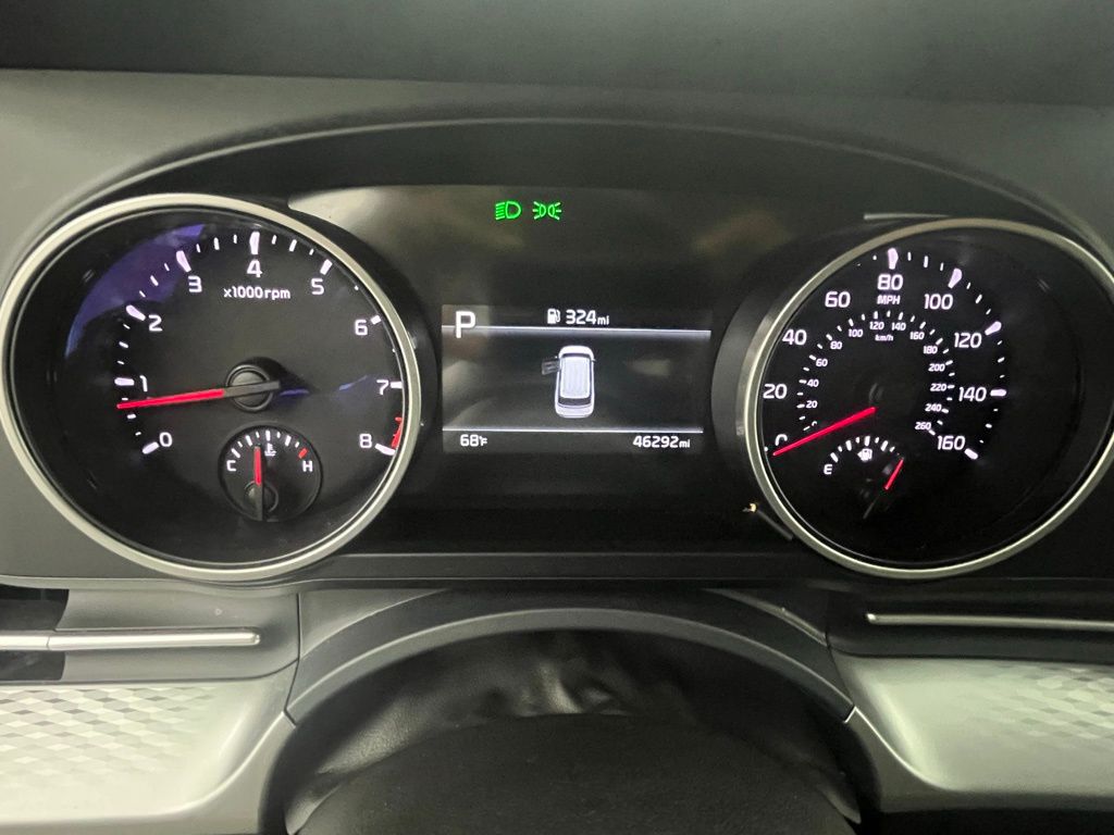 2024 Kia Carnival LX photo 19