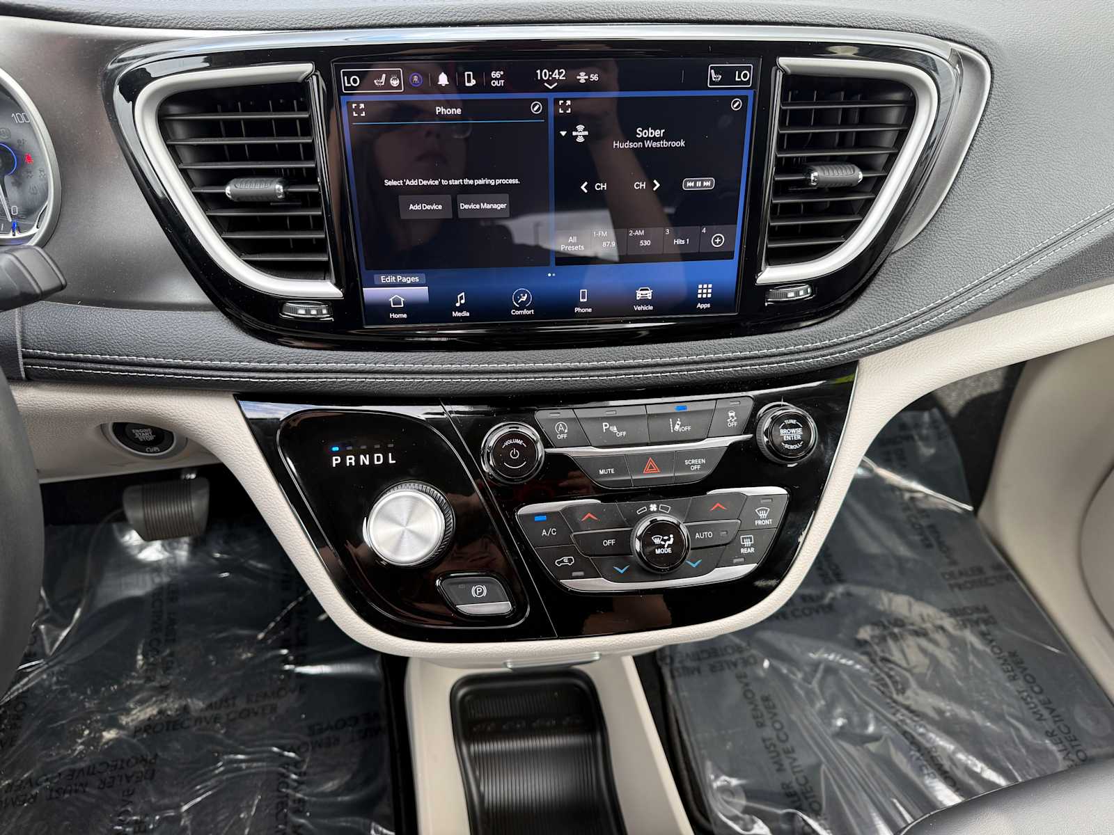 2024 Chrysler Pacifica Touring L photo 27