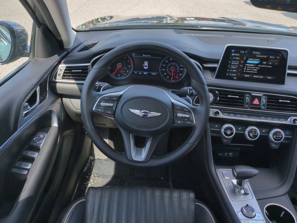 2021 Genesis G70 2.0T photo 13