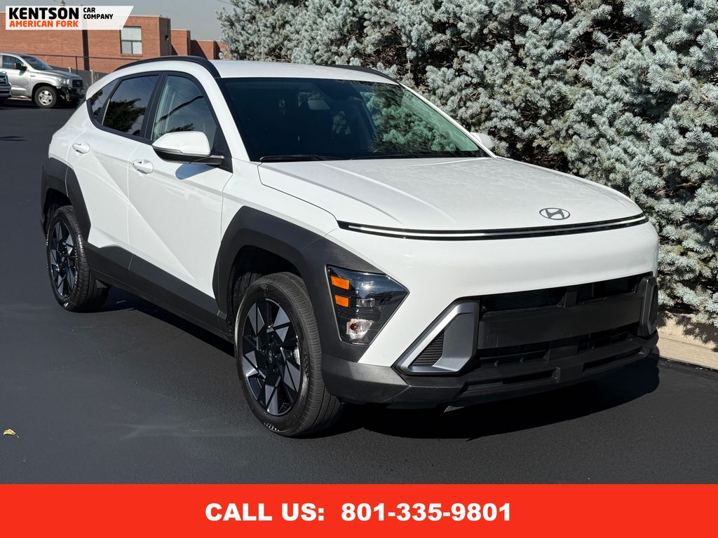 2025 Hyundai Kona SEL photo 11