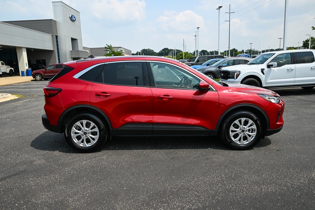 2023 Ford Escape Active photo 3