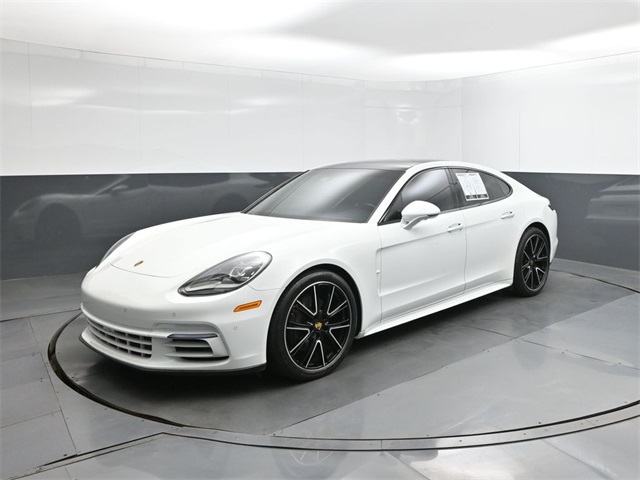 2018 Porsche Panamera 4S's photo