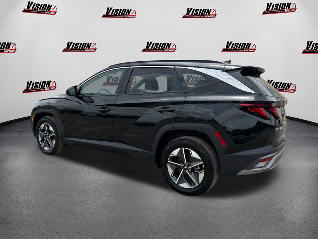 2025 Hyundai Tucson SEL photo 6
