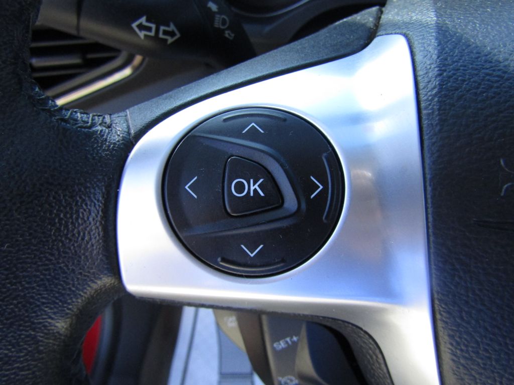 2014 Ford Escape Titanium photo 19