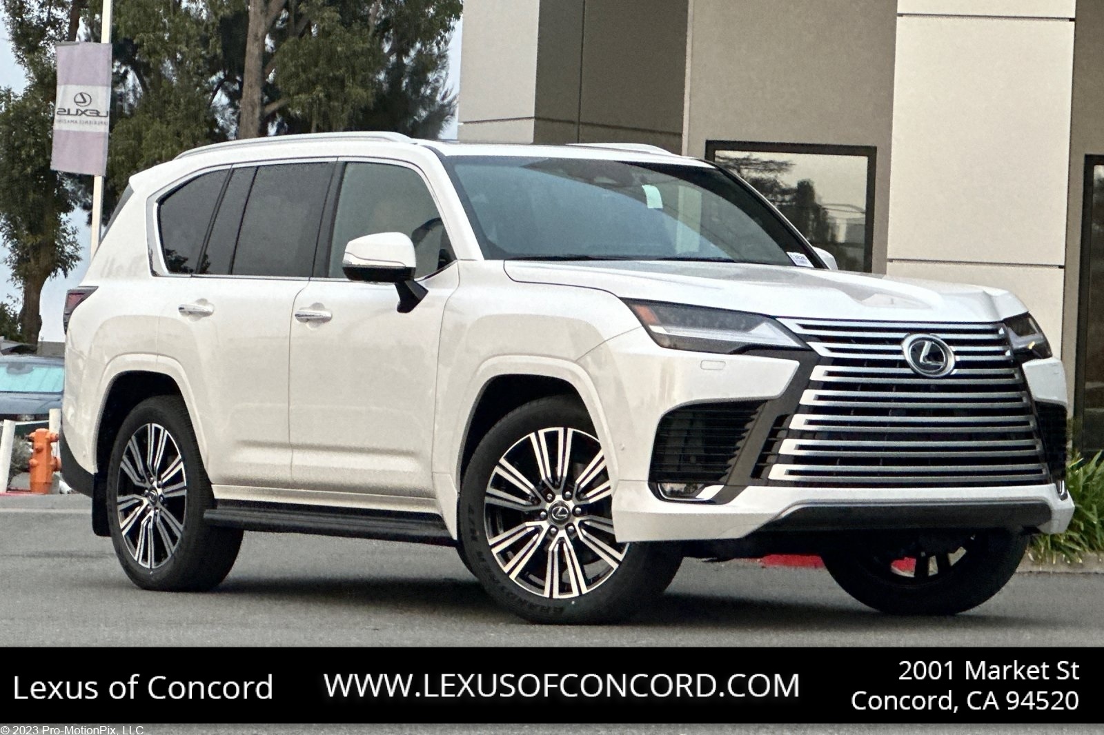 2026 Lexus LX Luxury's photo