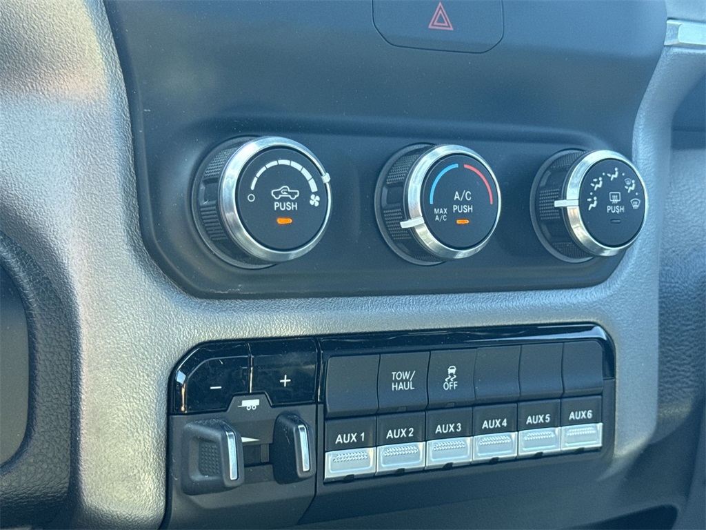 2024 Ram 2500 Big Horn photo 25