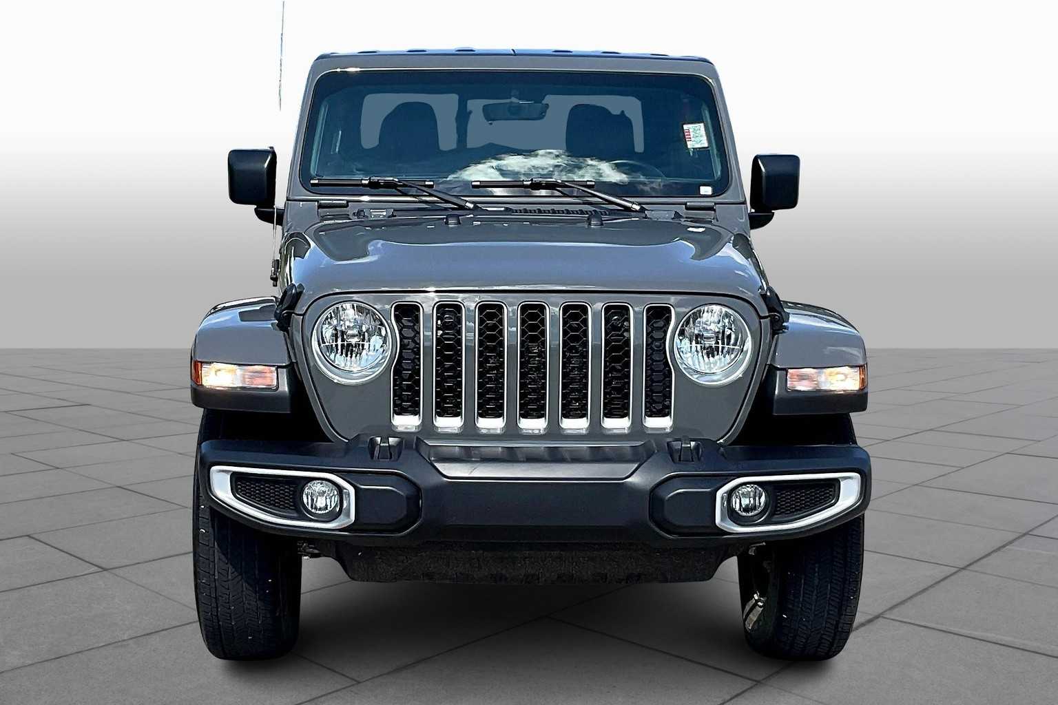2022 Jeep Gladiator Overland photo 3
