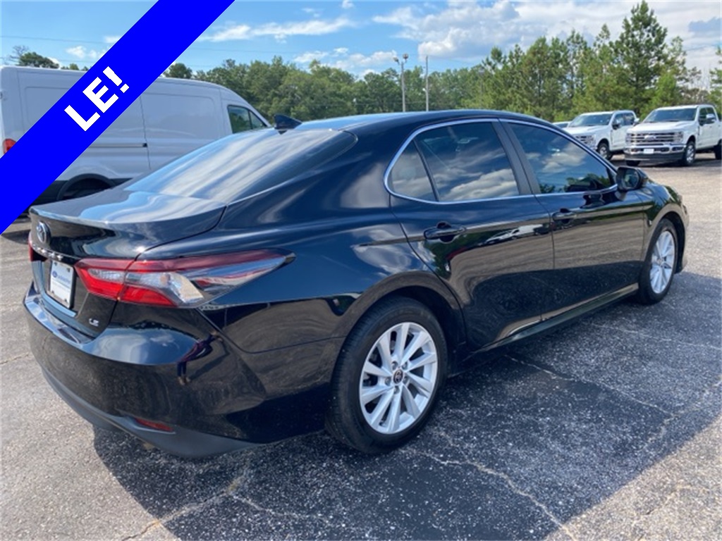 2023 Toyota Camry LE photo 4
