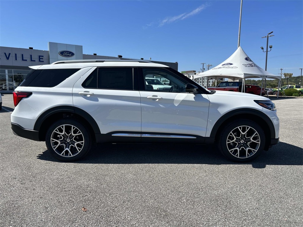 2025 Ford Explorer Platinum photo 3