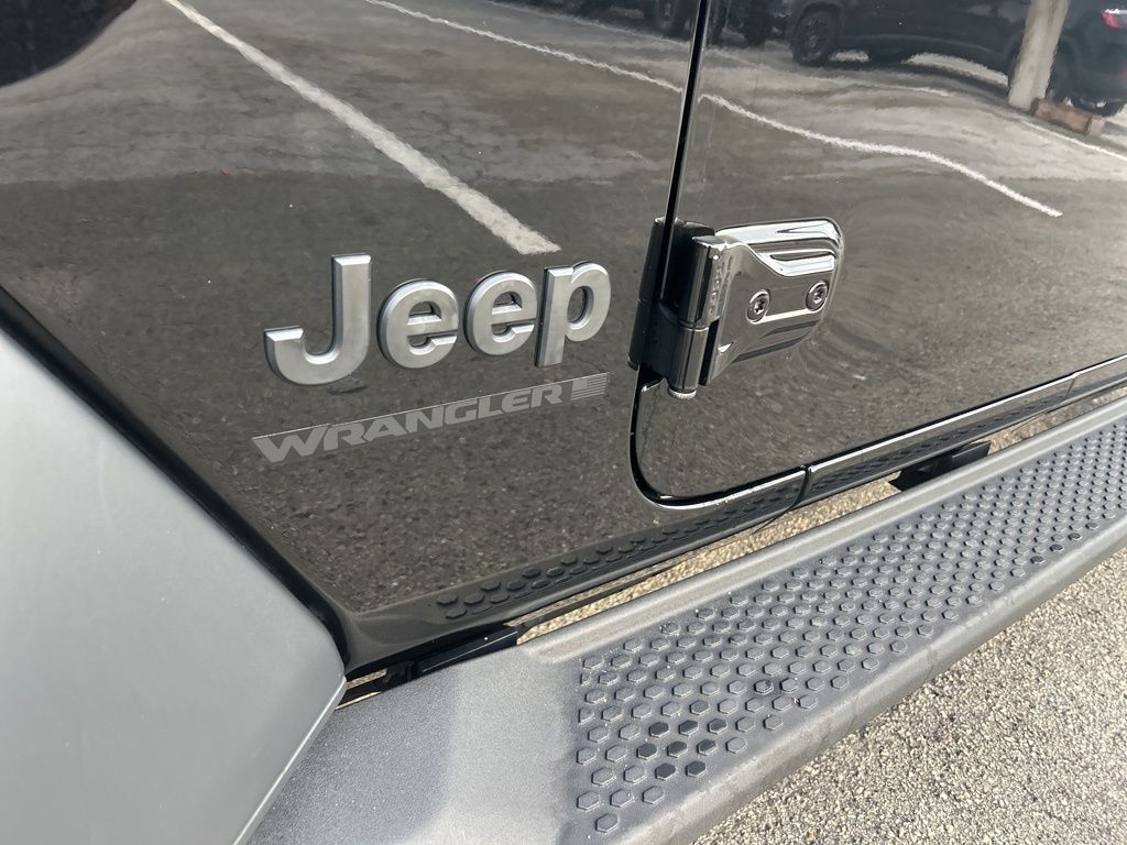 2023 Jeep Wrangler Willys photo 17