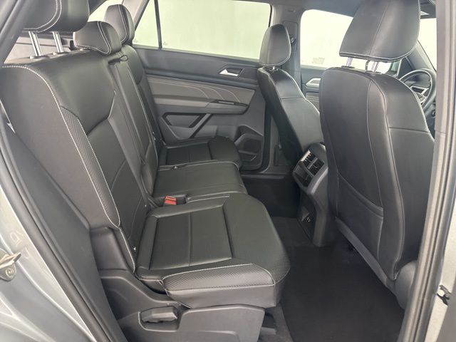 2023 Volkswagen Atlas Cross Sport V6 SE Technology photo 23