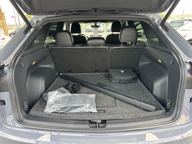 2021 Volkswagen Atlas Cross Sport SE Technology photo 12