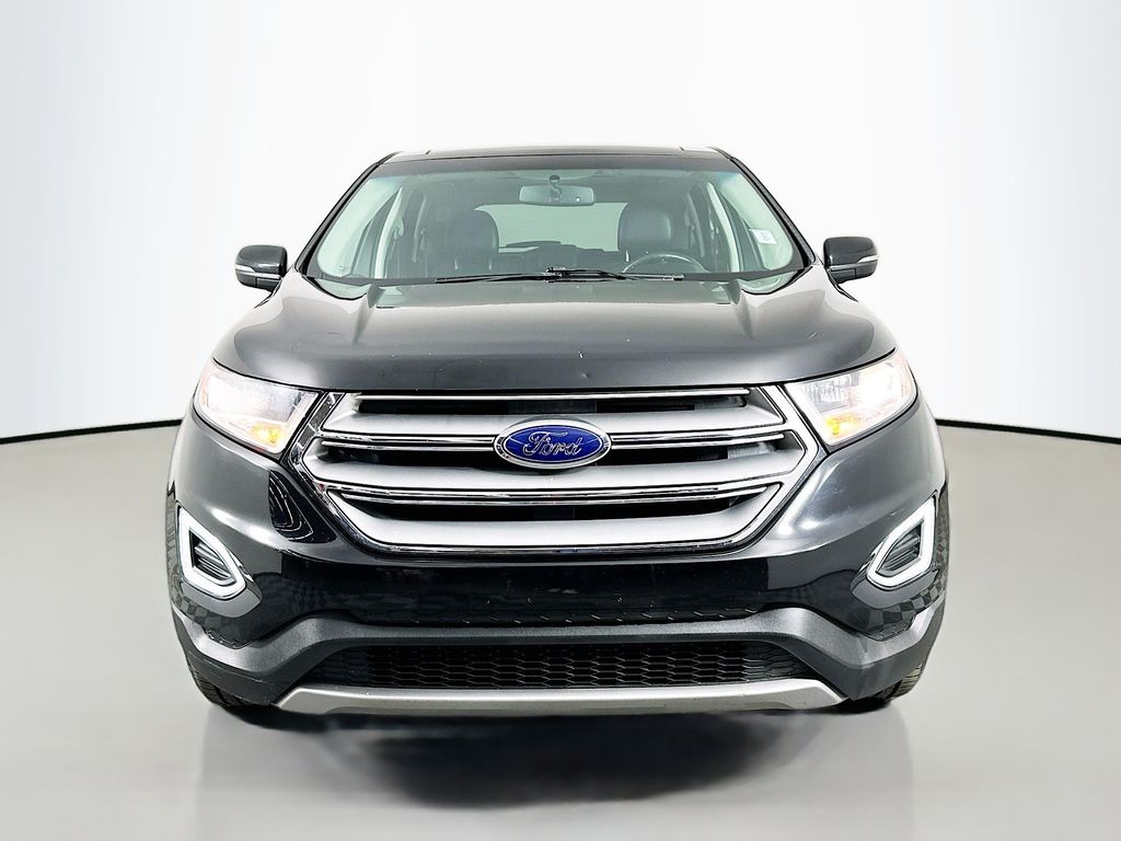 2016 Ford Edge Titanium photo 2