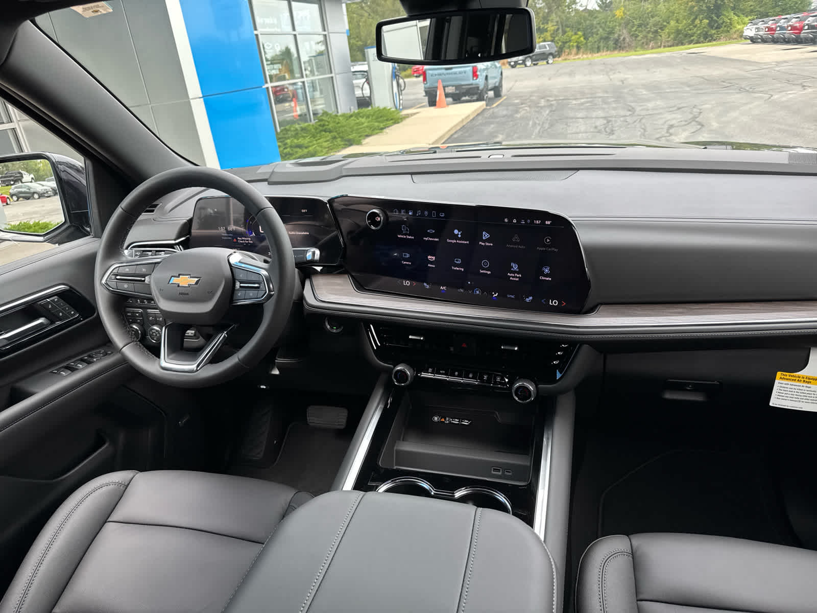 2025 Chevrolet Tahoe LT photo 7