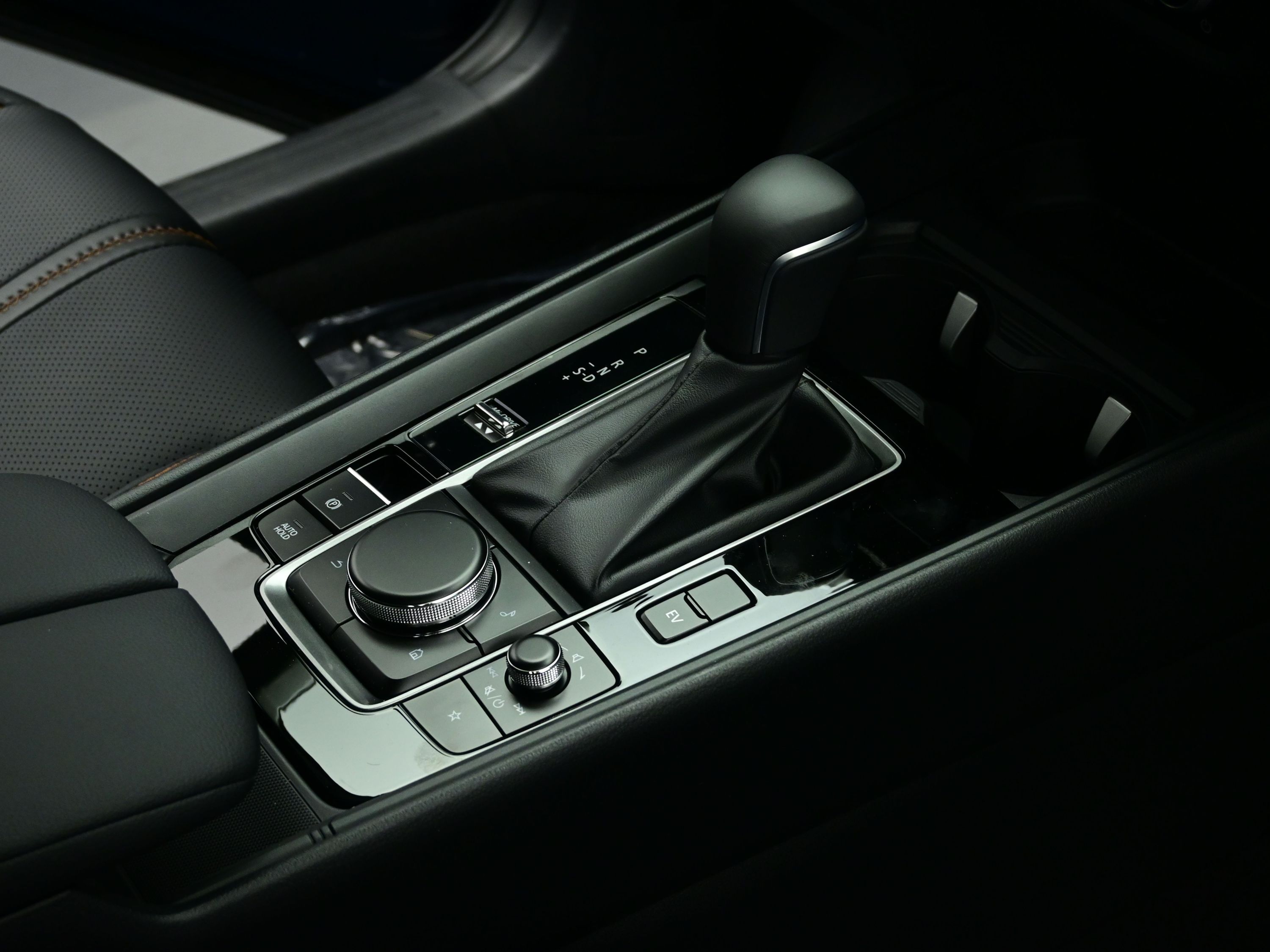 2025 Mazda CX-50 Premium photo 21