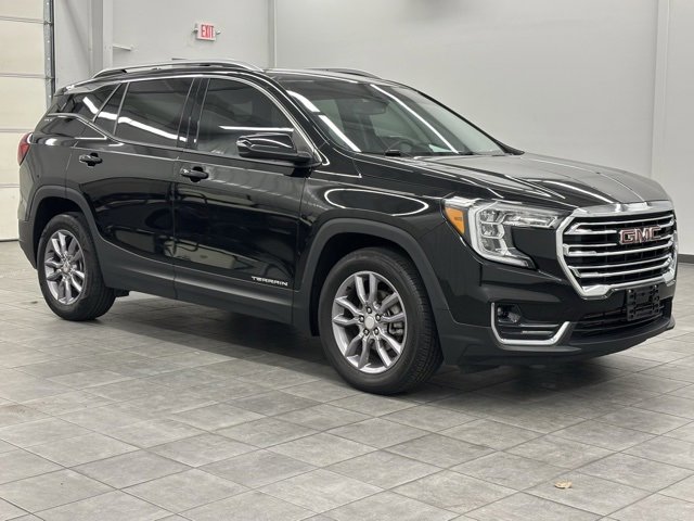 2023 GMC Terrain SLT's photo