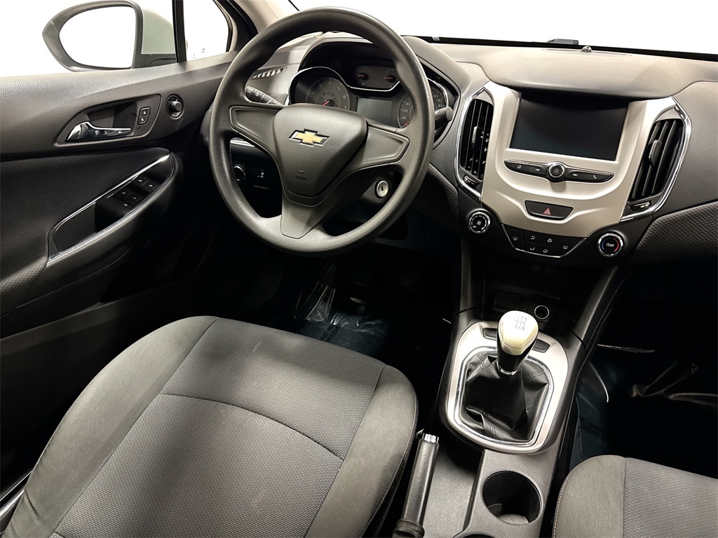 2017 Chevrolet Cruze L photo 7