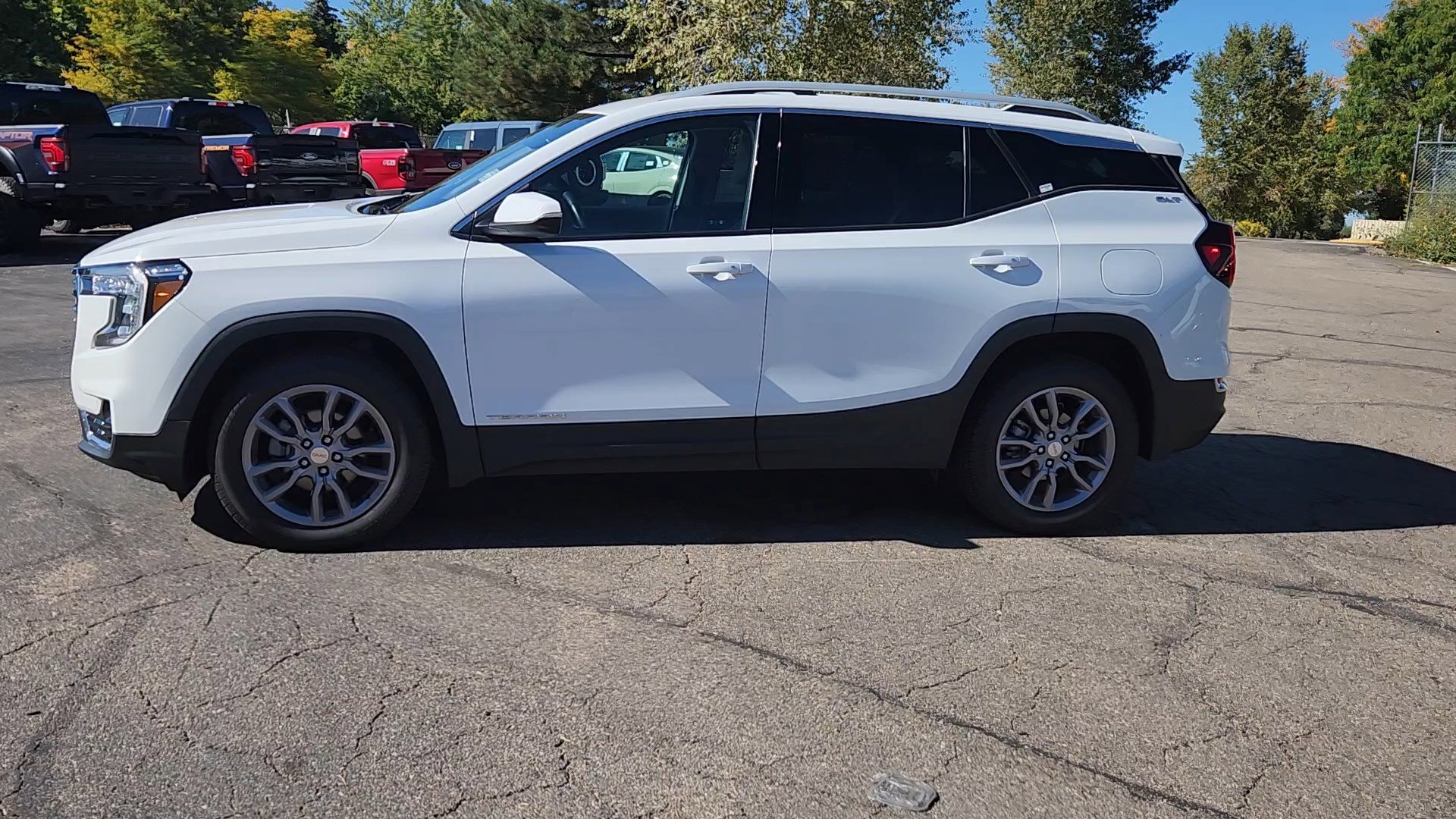 2023 Gmc Terrain SLT photo 2