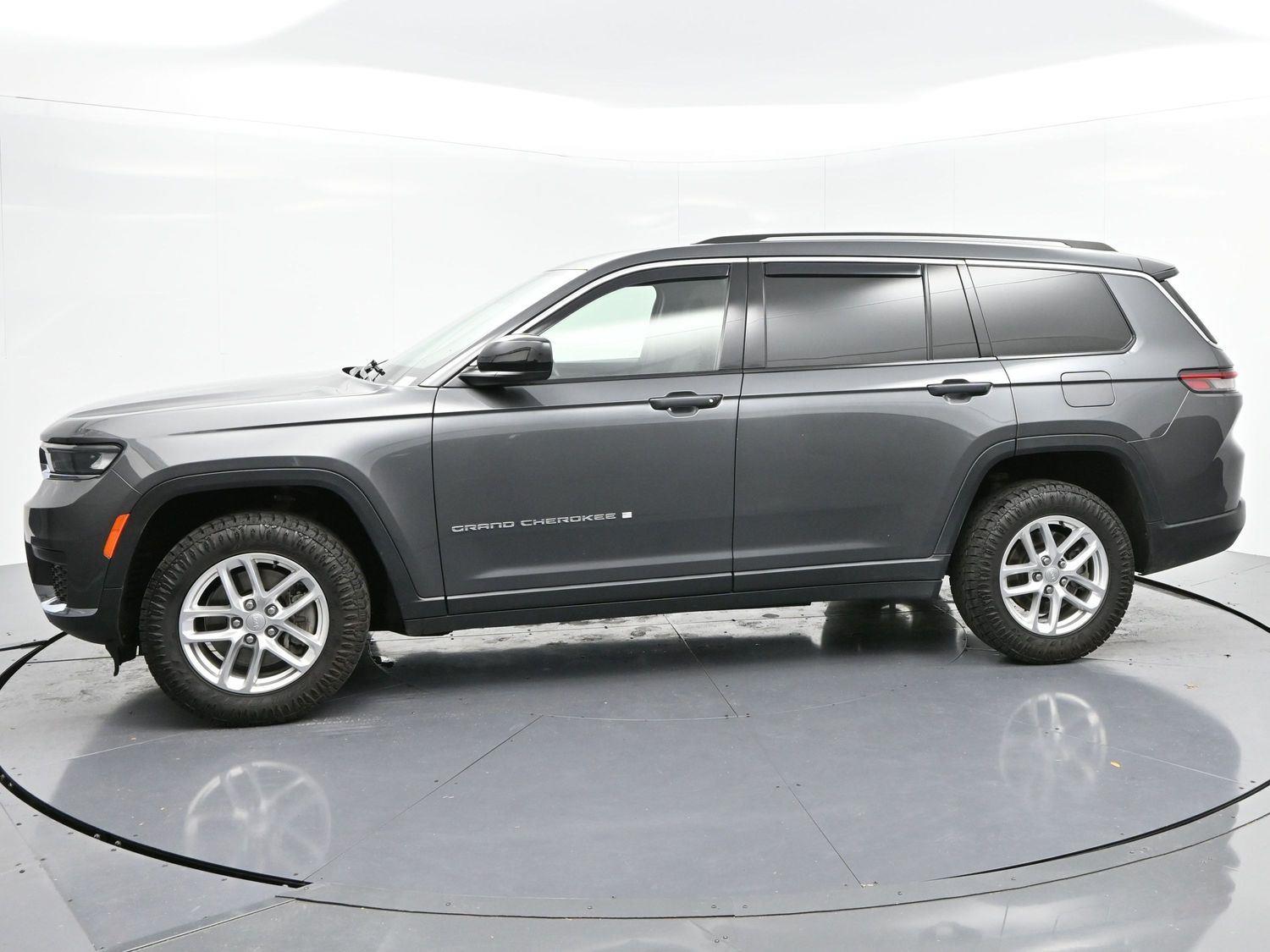 2021 Jeep Grand Cherokee Laredo photo 4