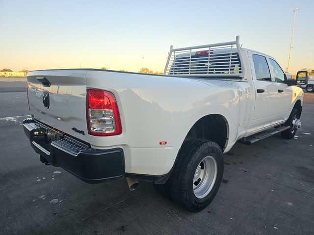 2024 Ram 3500 Tradesman photo 3