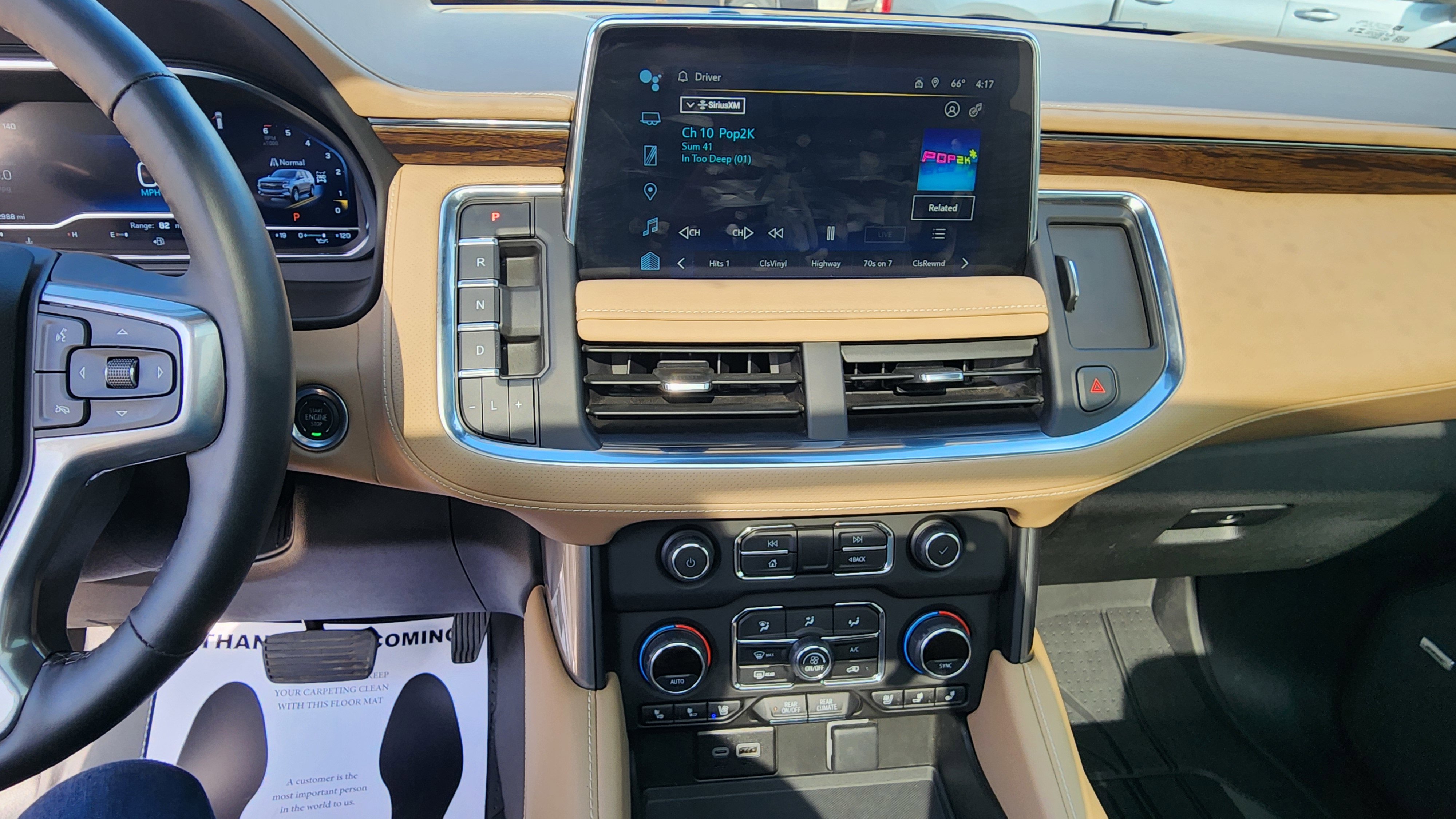 2024 Chevrolet Suburban Premier photo 16