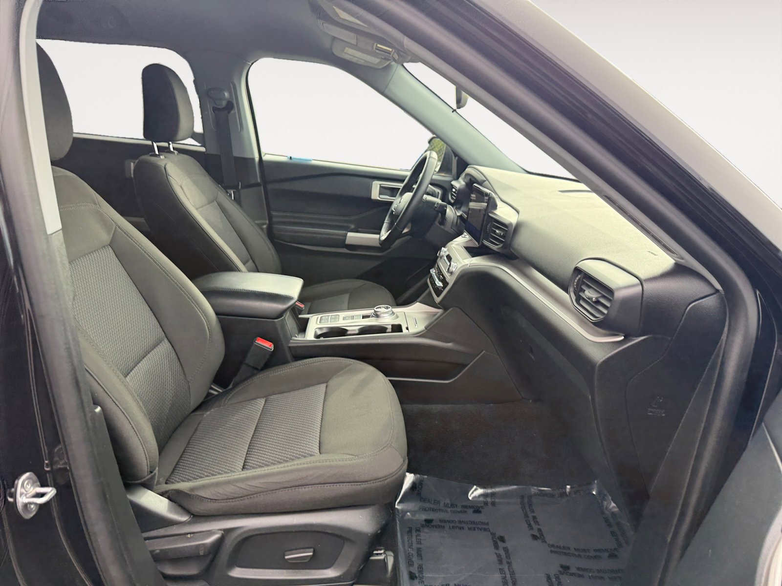 2023 Ford Explorer XLT photo 16